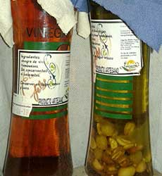 Aceites y vinagres del Horno Artesano de Pan en Pedraza